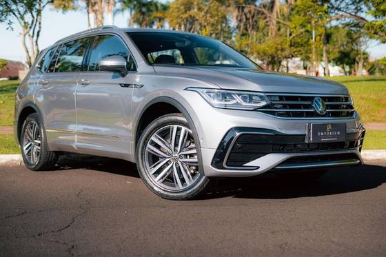 VOLKSWAGEN TIGUAN 2.0 300 TSI GASOLINA ALLSPACE R-LINE AUTOMÁTICO VOLKSWAGEN TIGUAN 2.0 300 TSI GASOLINA ALLSPACE R-LINE AUTOMÁTICO